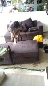 jasa cuci sofa di tanah baru depok