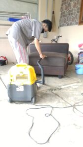 jasa cuci sofa di bedahan depok