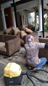 jasa cuci sofa di grand depok city
