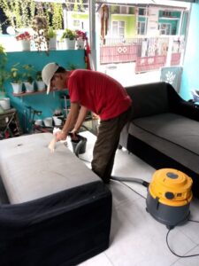 jasa cuci sofa di cinangka depok