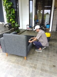 jasa cuci sofa di cimpaeun depok