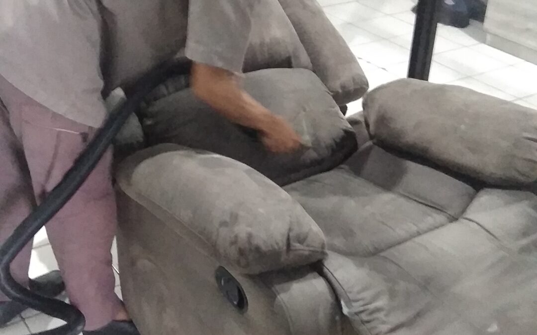 Jasa Cuci Sofa Di Leuwiliang Bogor