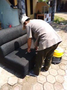 jasa cuci sofa di arco depok