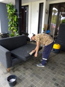 jasa cuci sofa di kali licin depok