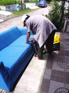 jasa cuci sofa di telaga golf depok