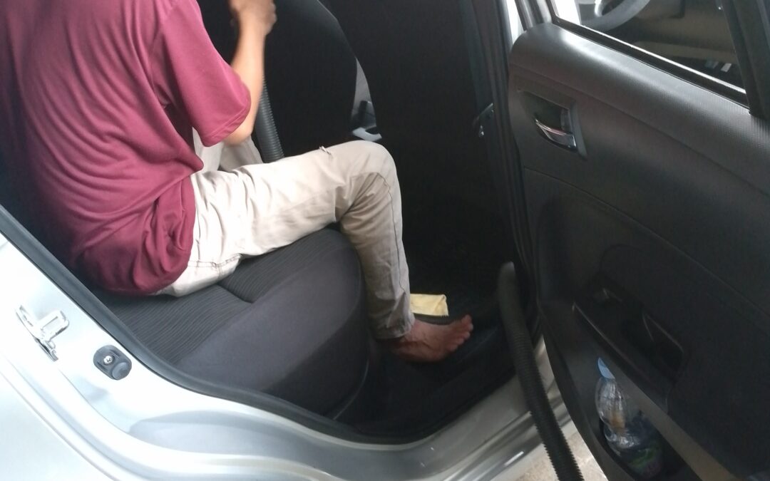 Jasa Cuci Jok Mobil